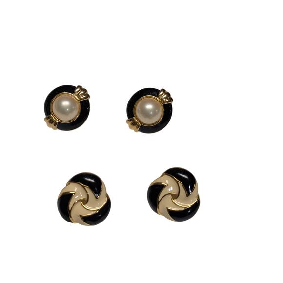 Lot of 2 Pairs Black & Gold Stud Earrings – Enamel & Faux Pearl Vintage Style - Picture 1 of 4